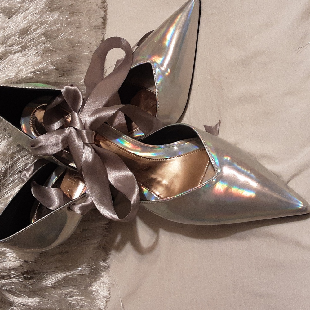 Metallic pumps